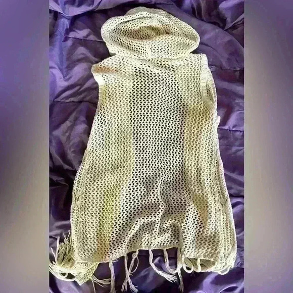 Stunning boho knit vest by  Full Tilt size medium beige - Picture 6 of 7